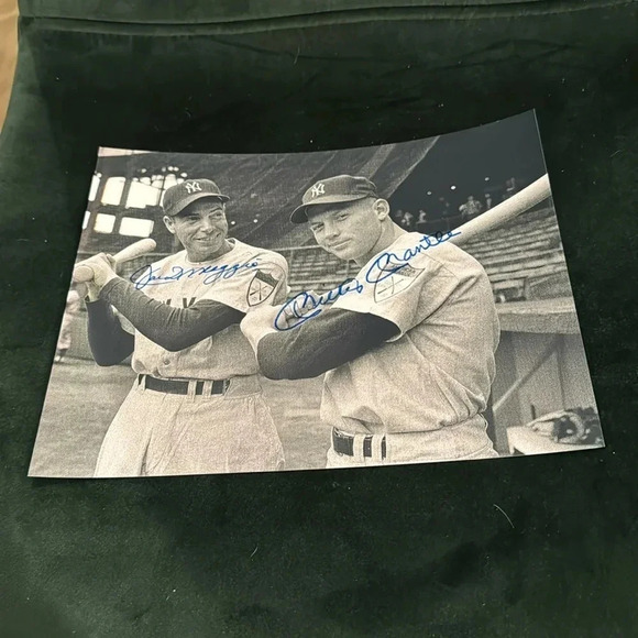 Joe Dimaggio and Mickey Mantle signed ph - Picture 1 of 1